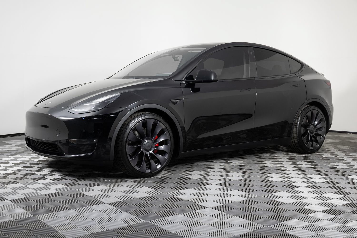 Used 2021 Tesla Model Y Performance AWD/4WD image 1