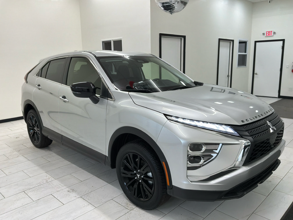 New 2025 Mitsubishi Eclipse Cross LE AWD/4WD image 3