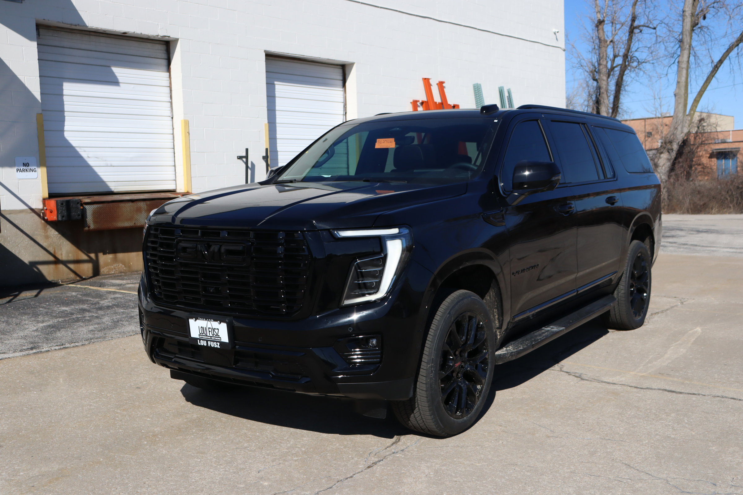 New 2026 GMC Yukon XL Elevation w/ Elevation Premium Package AWD/4WD image 4