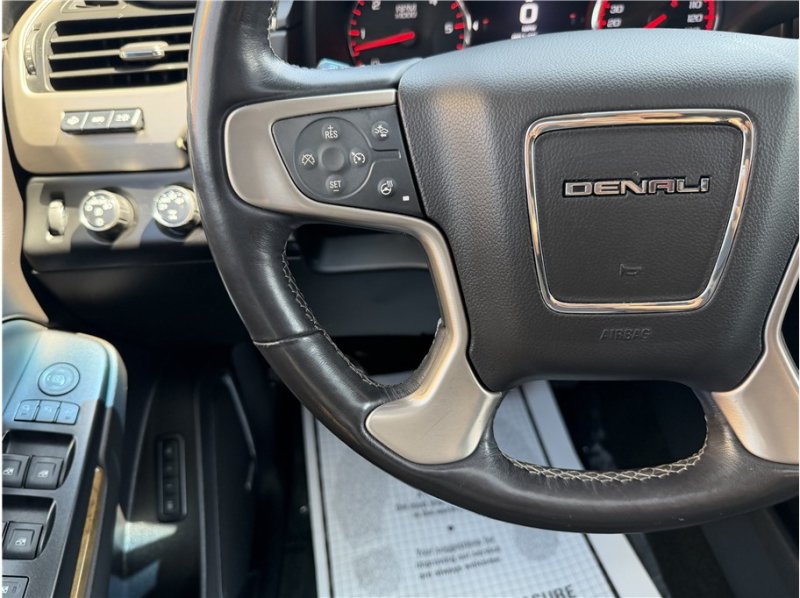 Used 2016 GMC Yukon Denali w/ Open Road Package AWD/4WD image 43
