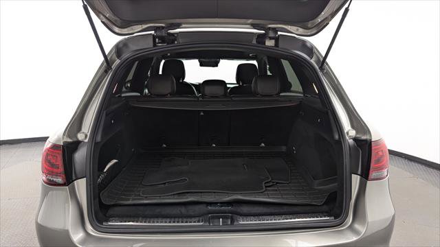 Used 2020 Mercedes-Benz GLC 300 4MATIC w/ Multimedia Package image 17