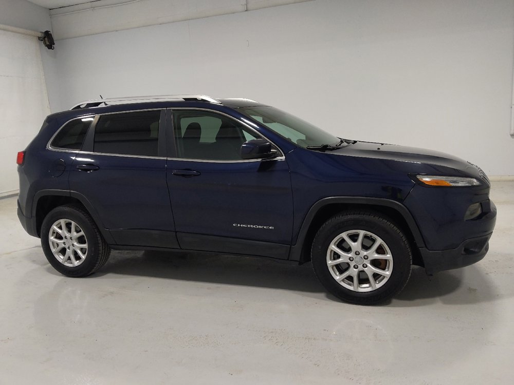 Used 2015 Jeep Cherokee Latitude w/ Cold Weather Group image 11