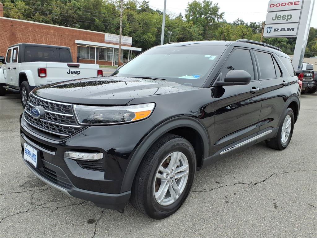 Used 2022 Ford Explorer XLT w/ Equipment Group 202A AWD/4WD image 8