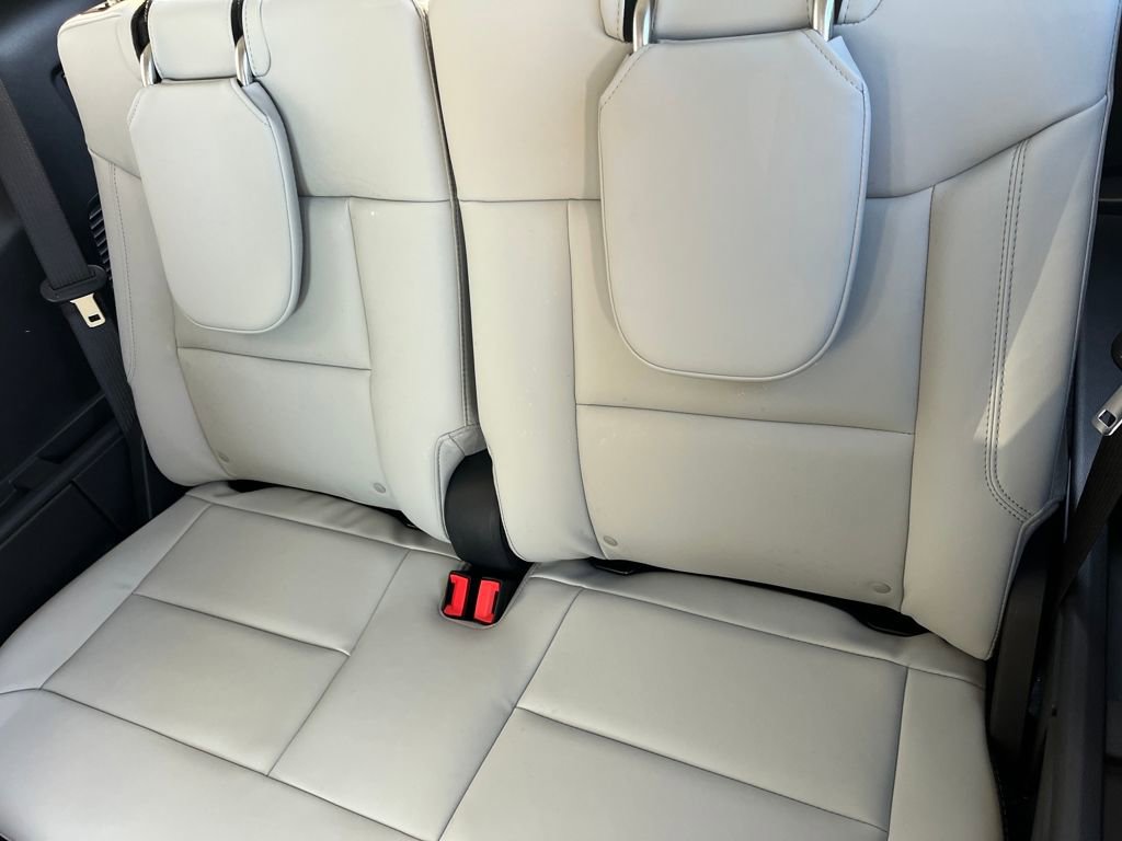 New 2026 Ford Explorer Platinum w/ LUX Leather Package image 23