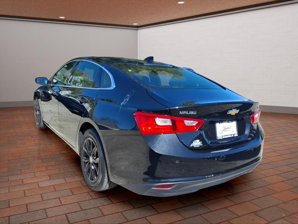 Used 2024 Chevrolet Malibu LT FWD image 3
