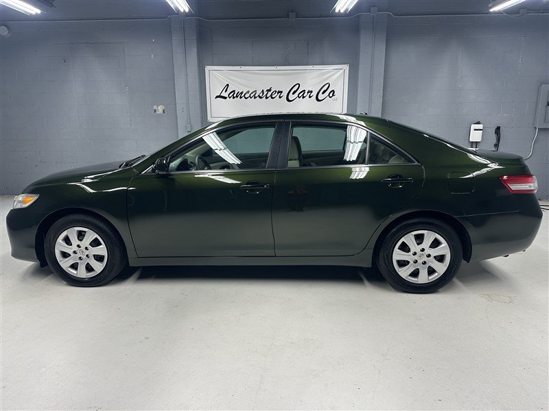 Used 2011 Toyota Camry LE FWD image 5