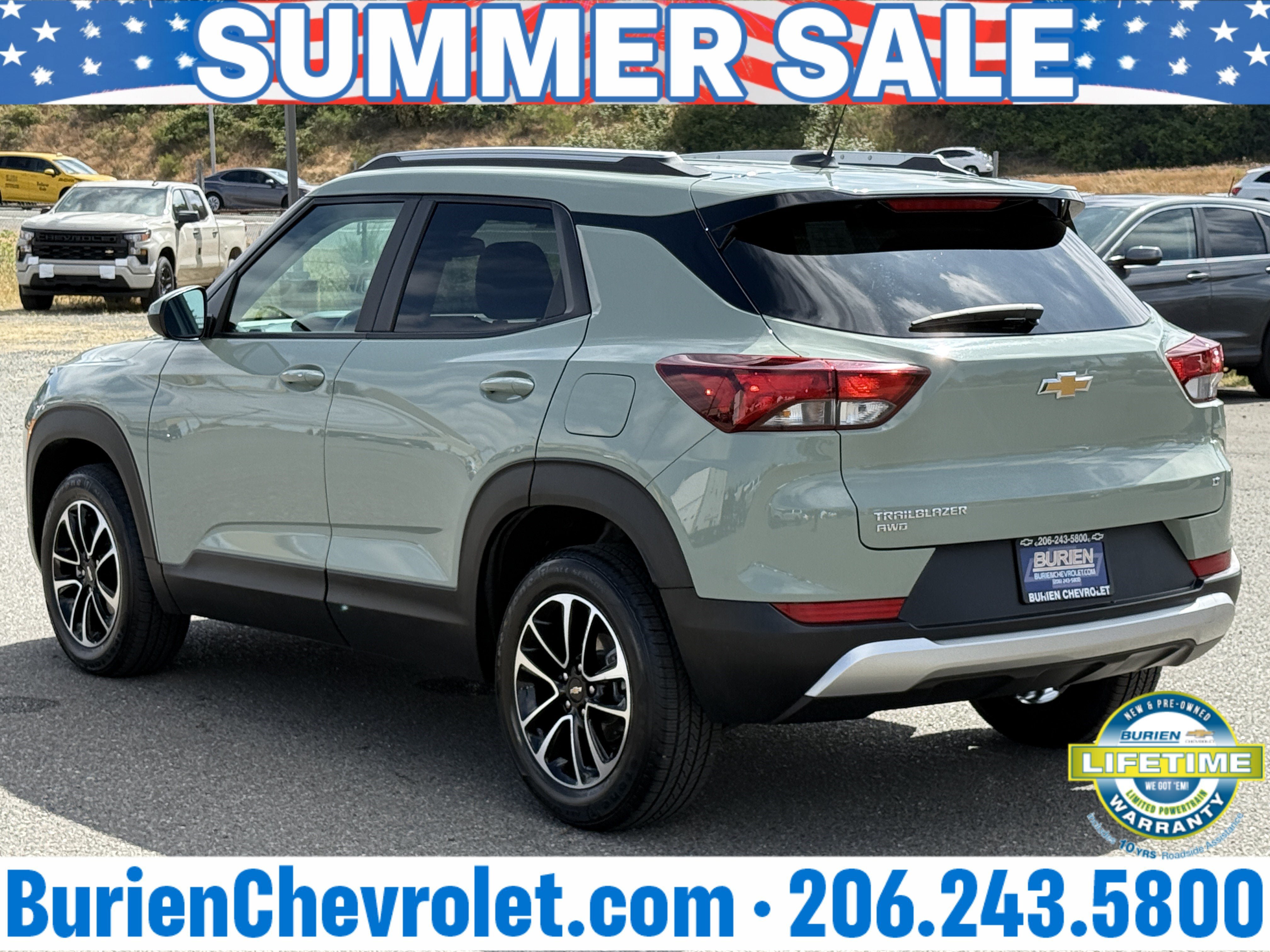 Used 2025 Chevrolet TrailBlazer LT AWD/4WD image 3