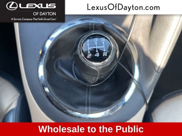 Used 2006 Pontiac Solstice Convertible w/ Premium Package RWD image 18
