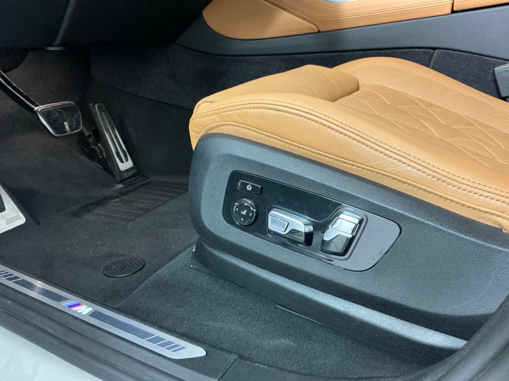Certified 2024 BMW X6 xDrive40i w/ Premium Package AWD/4WD image 20