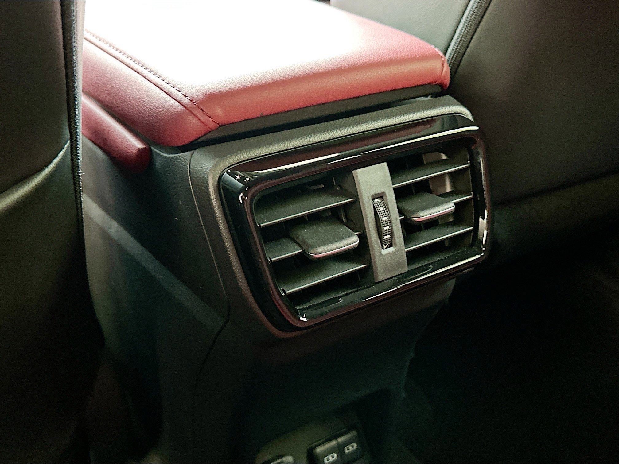 Used 2024 Lexus NX 250 FWD w/ Towing Package (2000 Lbs) image 24