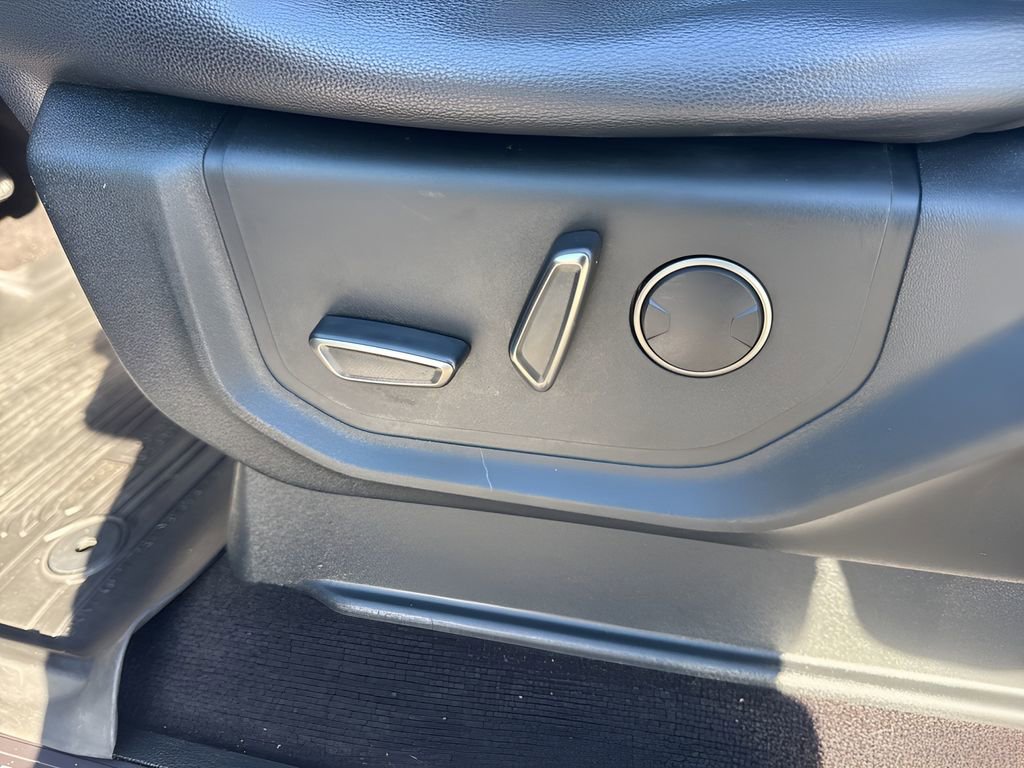 Used 2019 Ford F150 Raptor w/ Equipment Group 802A Luxury image 10