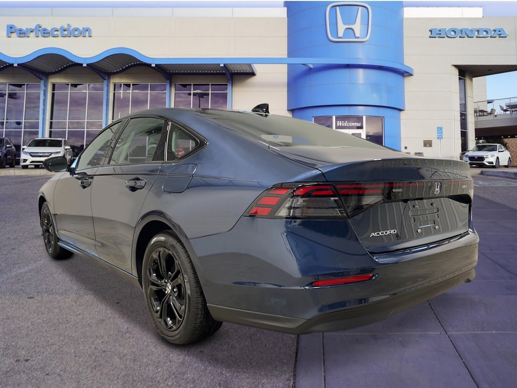 New 2025 Honda Accord SE image 3