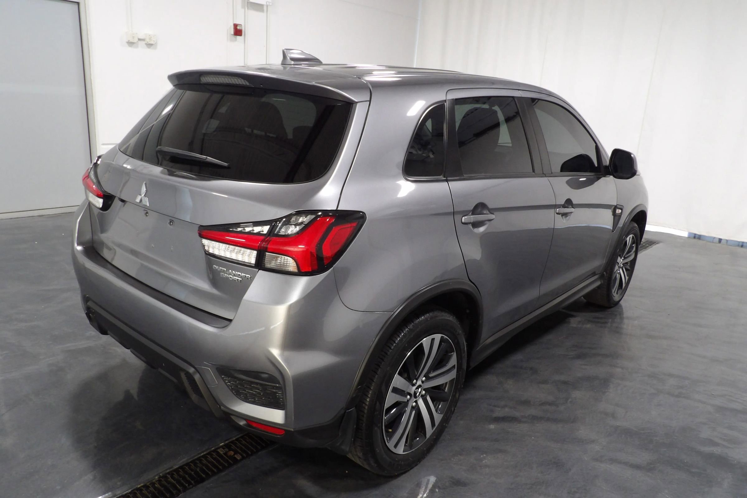 Used 2020 Mitsubishi Outlander Sport ES FWD image 4