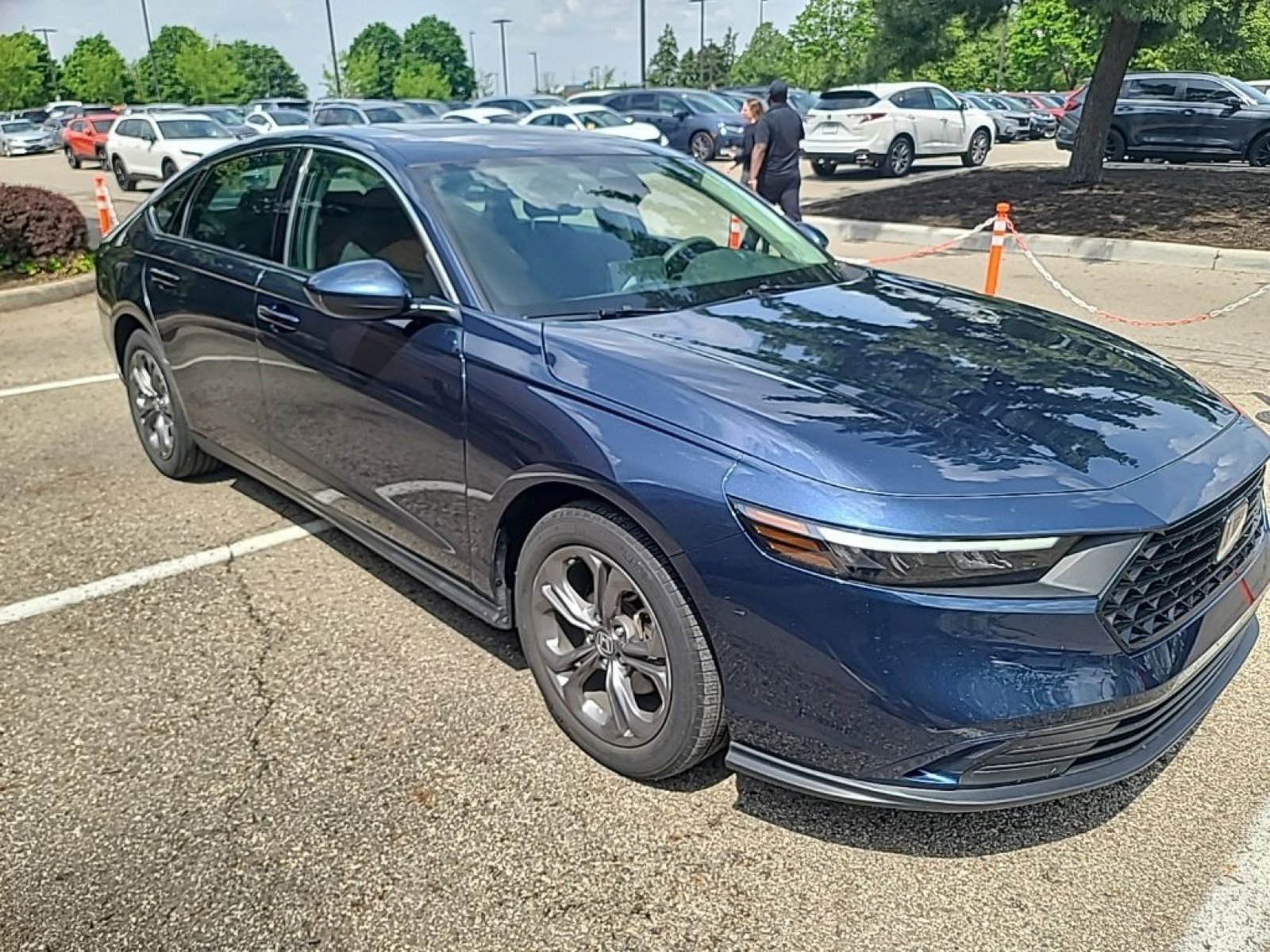 Certified 2023 Honda Accord EX image 4