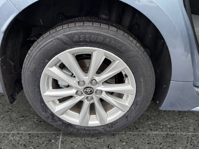 Used 2024 Toyota Corolla LE w/ LE Convenience Package AWD/4WD image 11