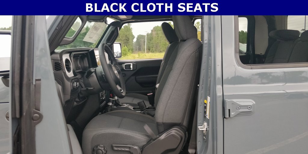 New 2025 Jeep Gladiator Sport image 4