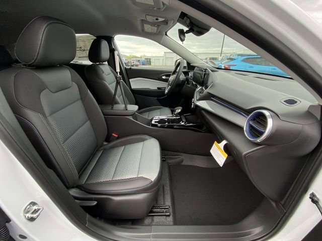 New 2026 Chevrolet Trax LT w/ Driver Confidence Package FWD image 23