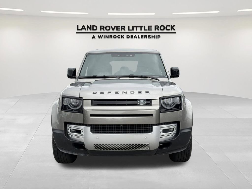 Used 2025 Land Rover Defender 110 S AWD/4WD image 8