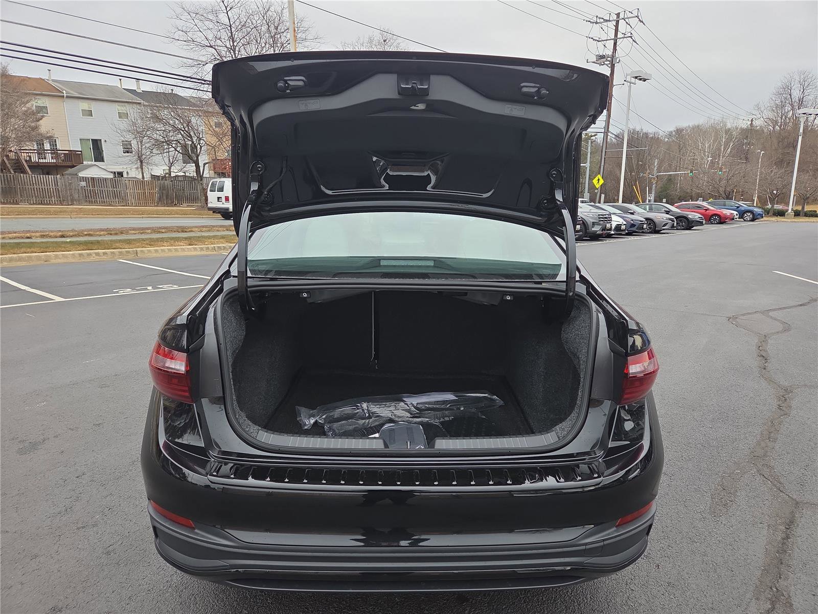 New 2026 Volkswagen Jetta SE image 5