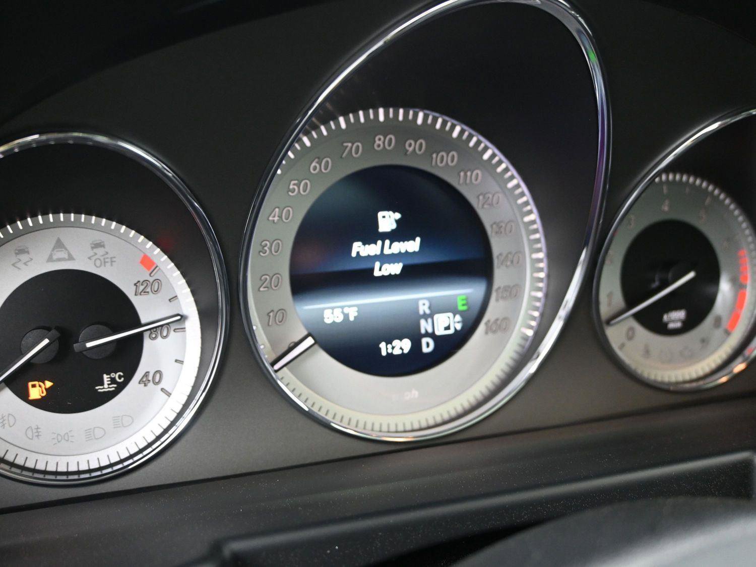 Used 2015 Mercedes-Benz GLK 350 4MATIC image 3