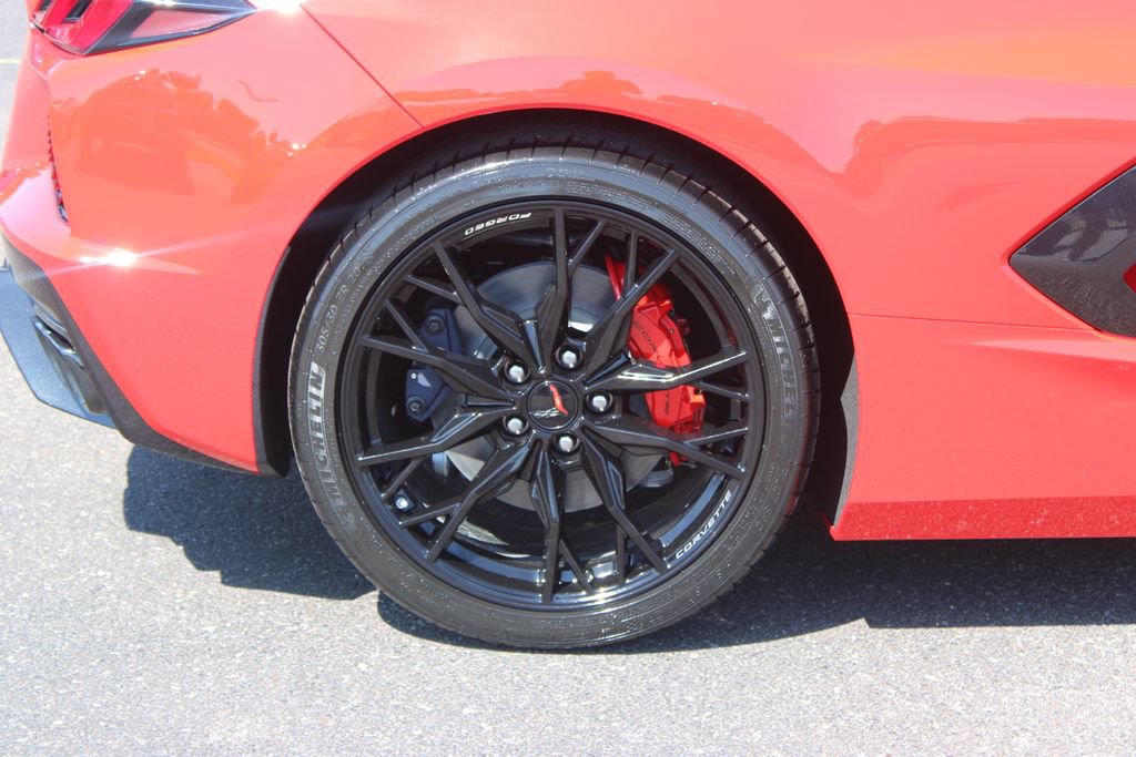 New 2027 Chevrolet Corvette Stingray Convertible w/ Battery Protection Package RWD image 13