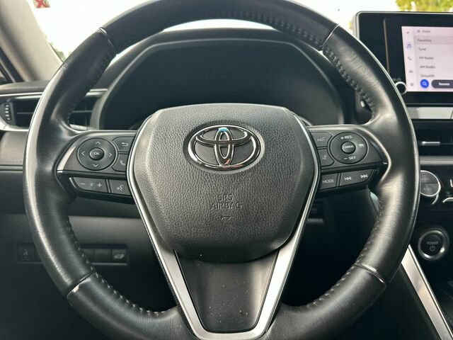 Used 2024 Toyota Venza LE AWD/4WD image 27