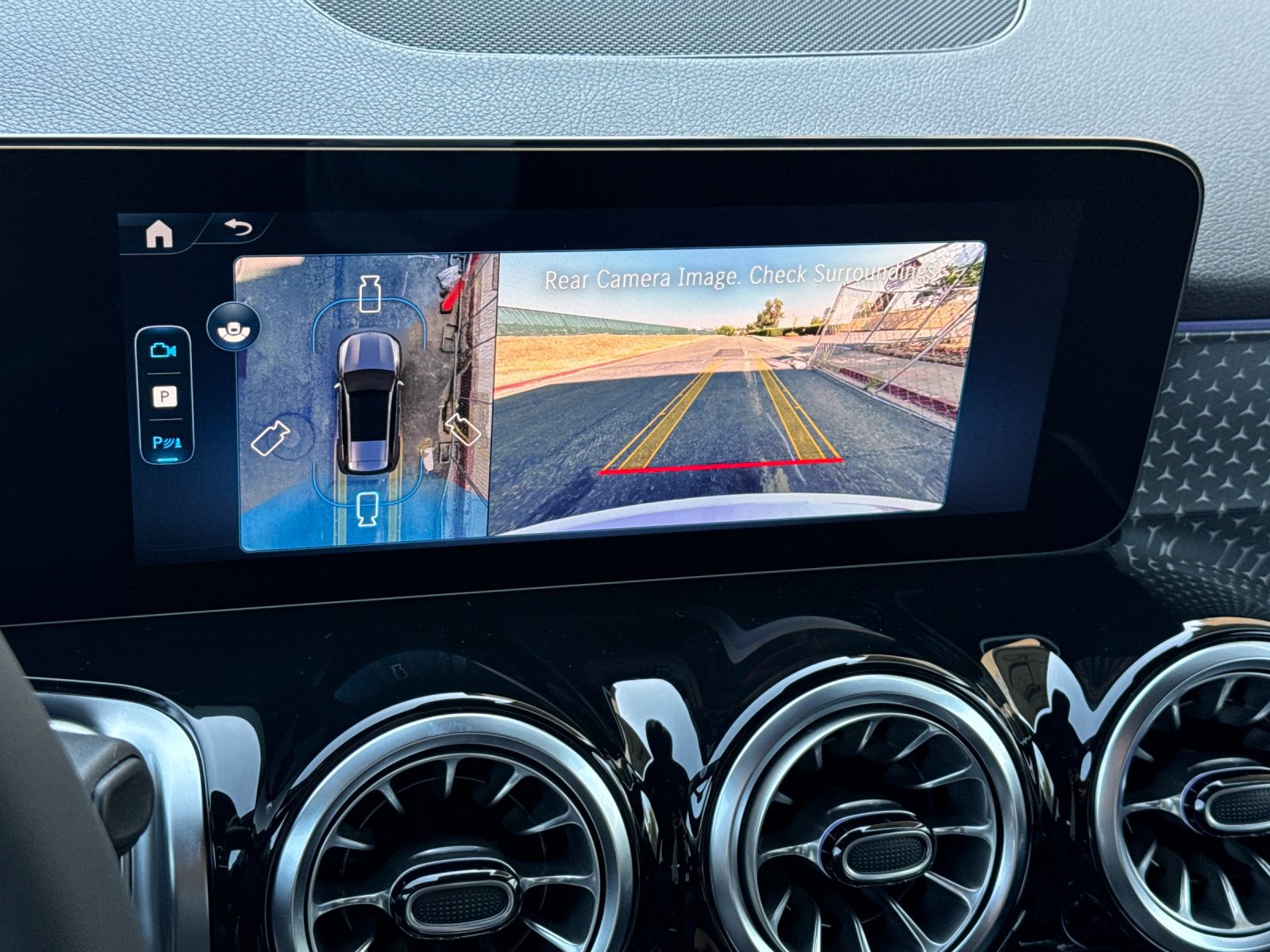New 2026 Mercedes-Benz GLB 250 4MATIC image 18
