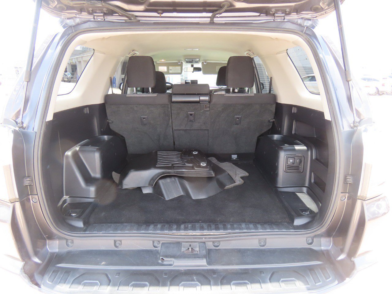Used 2017 Toyota 4Runner SR5 RWD image 14
