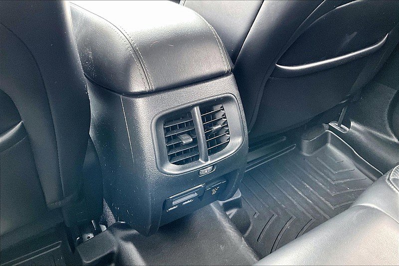 Used 2019 Jeep Cherokee Limited AWD/4WD image 21