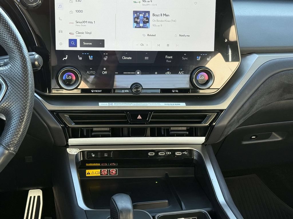 Used 2025 Lexus TX 500h AWD image 19