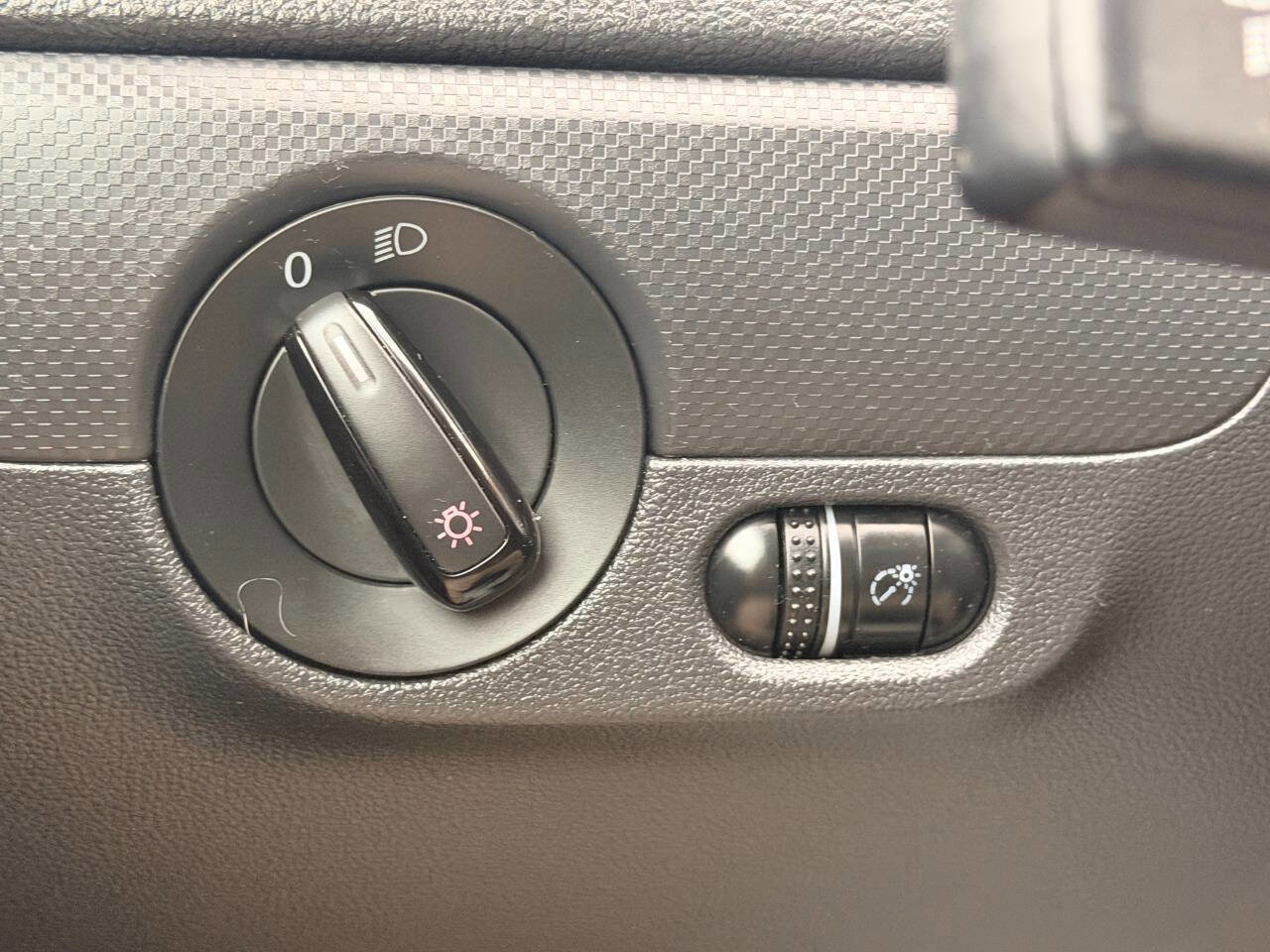 Used 2015 Volkswagen Jetta S w/ Welcome Package image 36