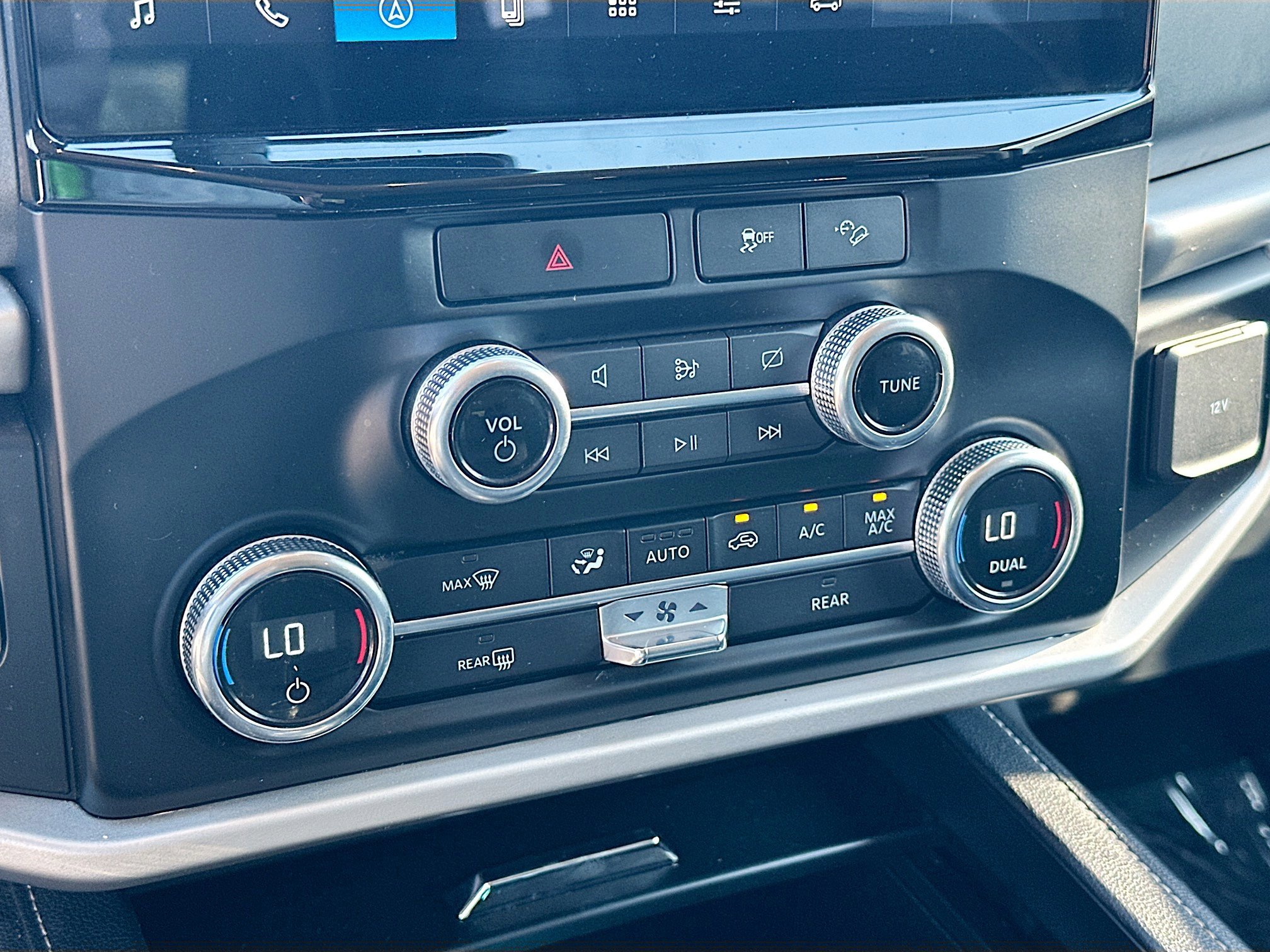 Used 2022 Ford Expedition XLT image 16