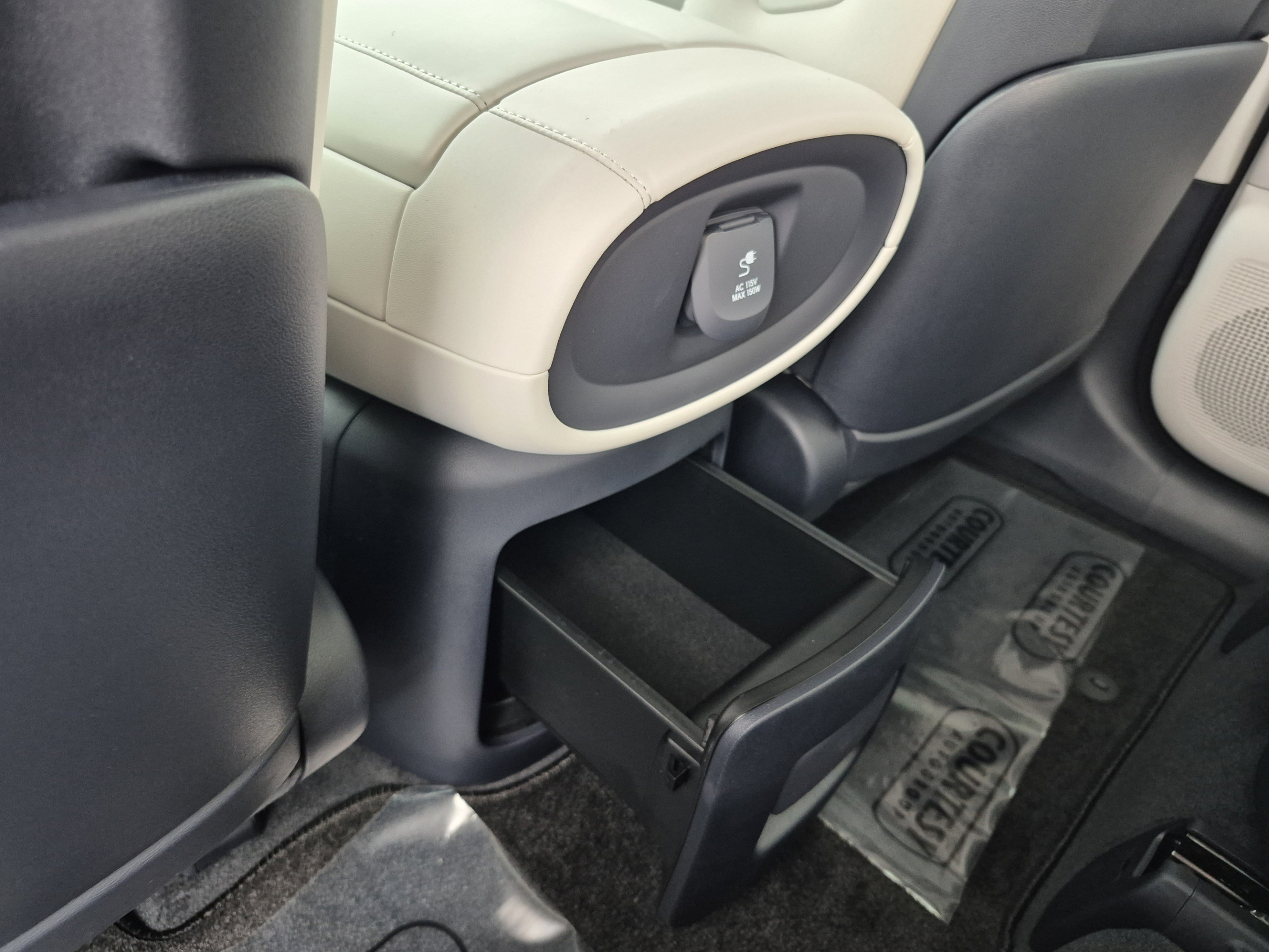 New 2027 Hyundai Palisade Calligraphy FWD image 16