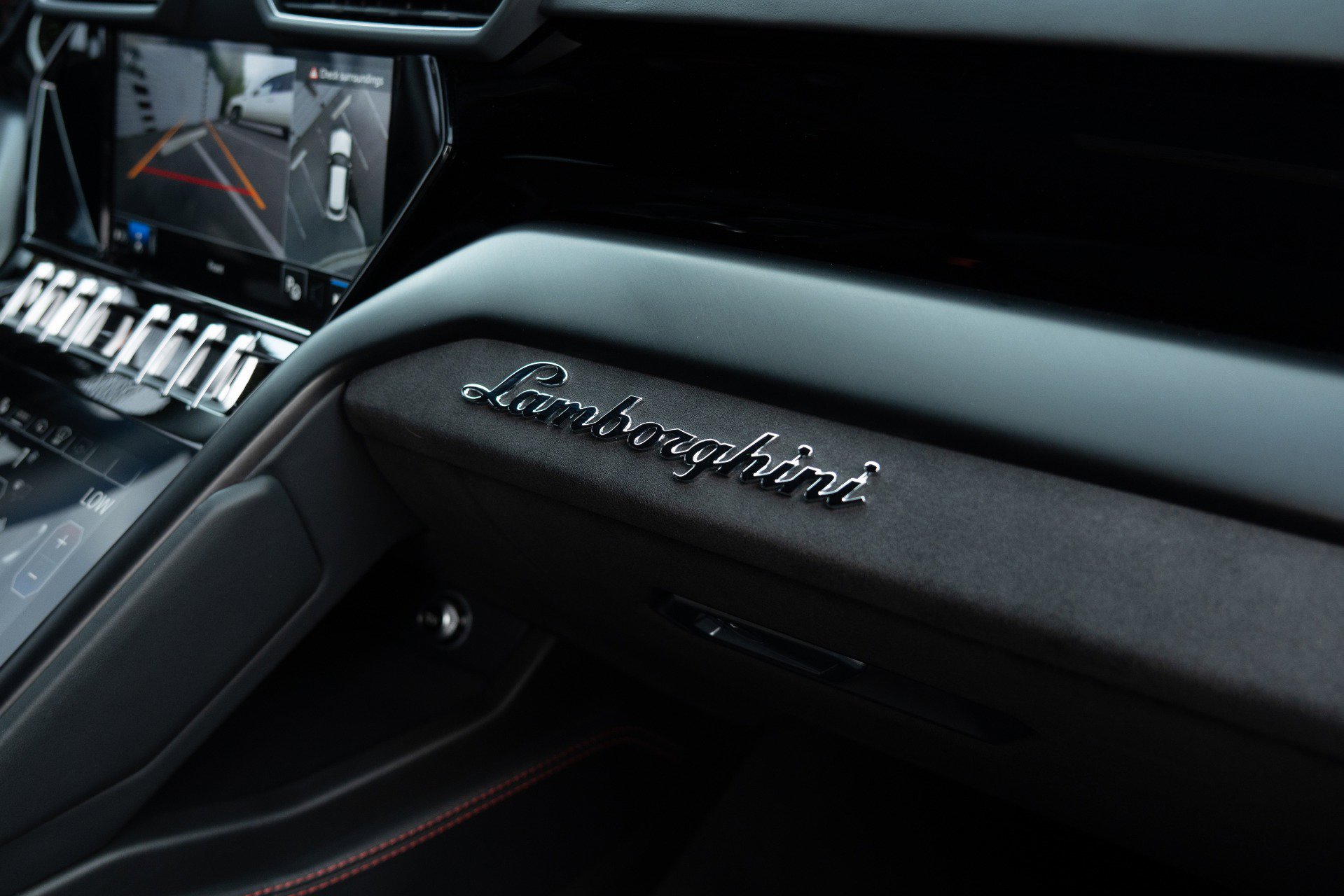 Used 2024 Lamborghini Urus S image 36