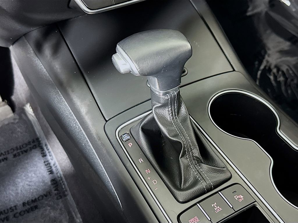 Used 2019 Kia Sorento LX w/ LX Convenience Package image 16