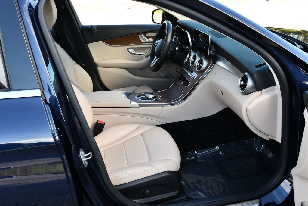 Used 2019 Mercedes-Benz C 300 4MATIC Sedan image 48