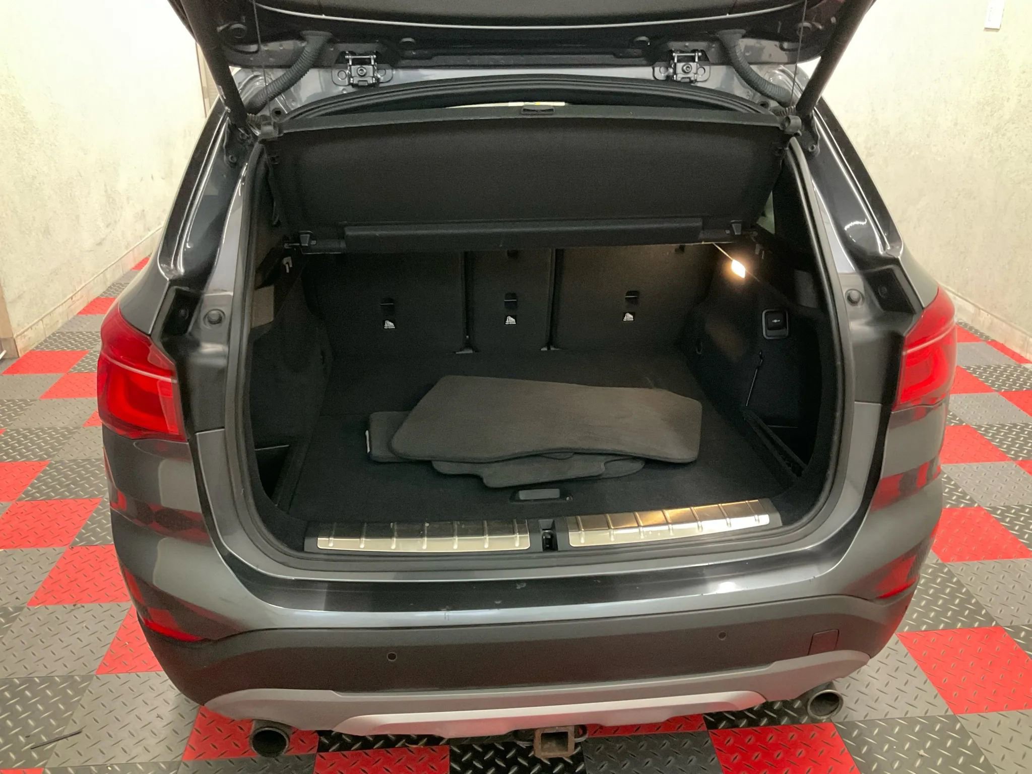 Used 2017 BMW X1 xDrive28i image 17