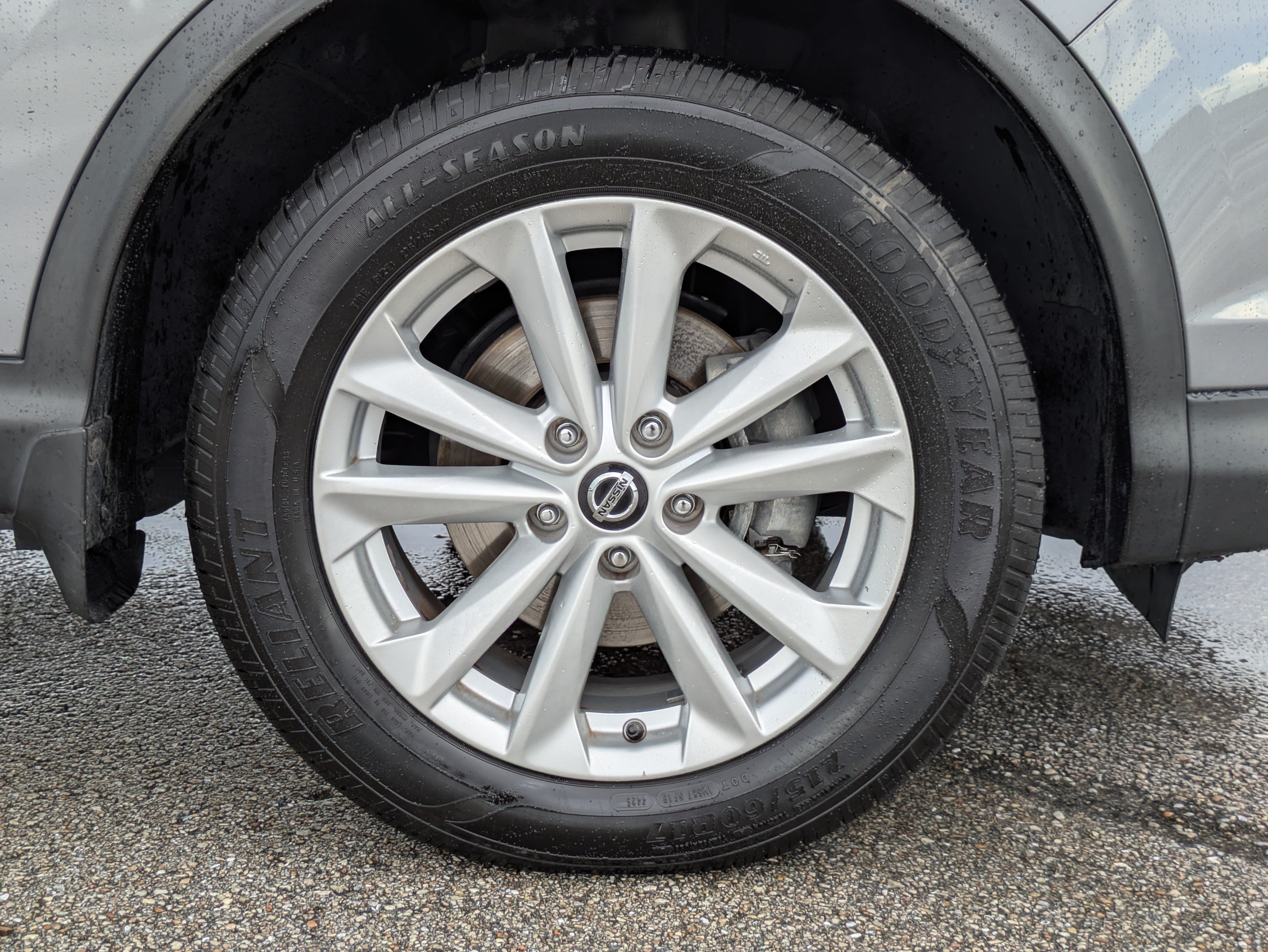 Used 2019 Nissan Rogue Sport SV FWD image 11