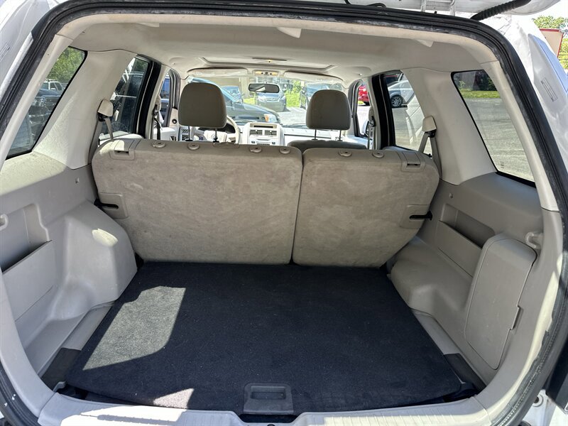 Used 2008 Mercury Mariner 4WD V6 image 12