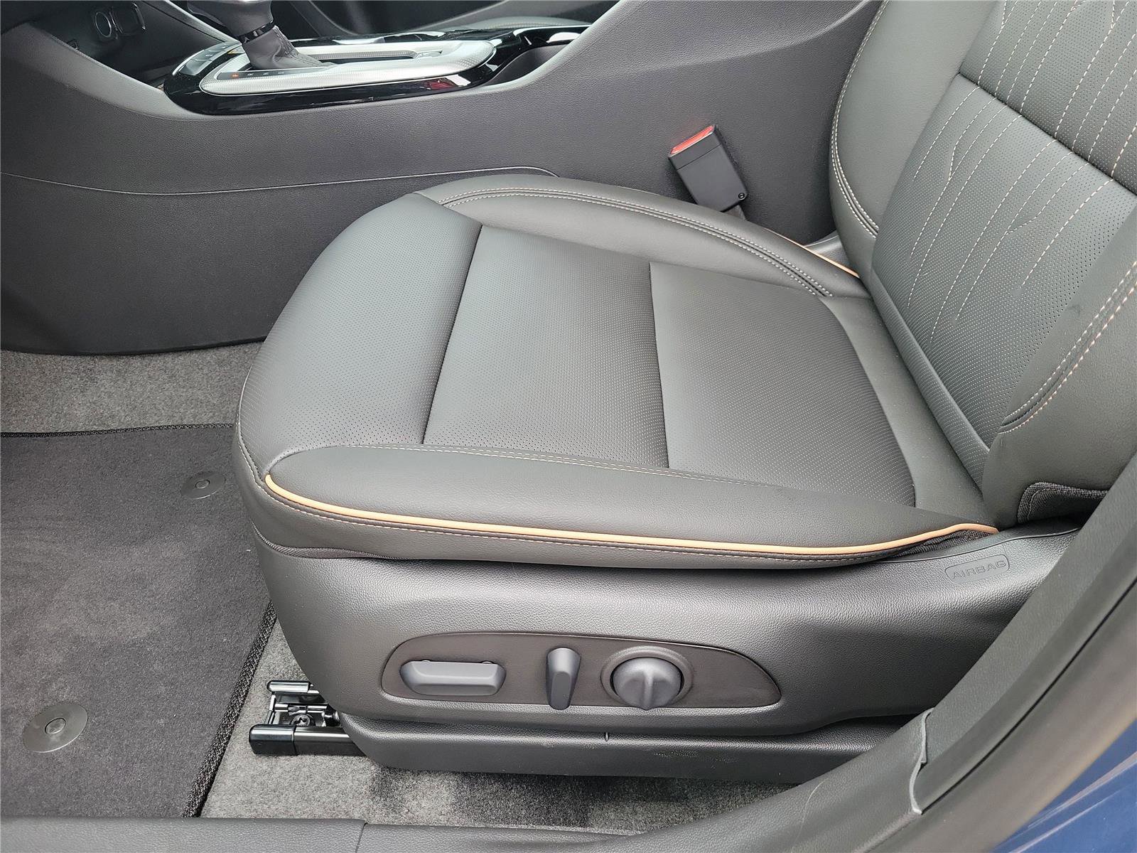 New 2026 Buick Envista Avenir image 17
