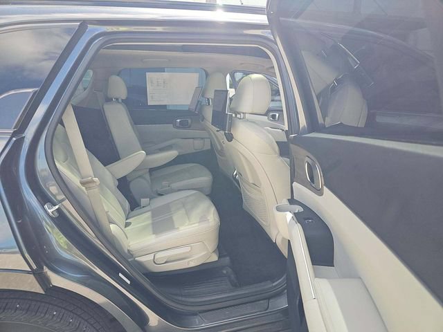 Used 2022 Kia Sorento EX w/ Panoramic Sunroof Package FWD image 14