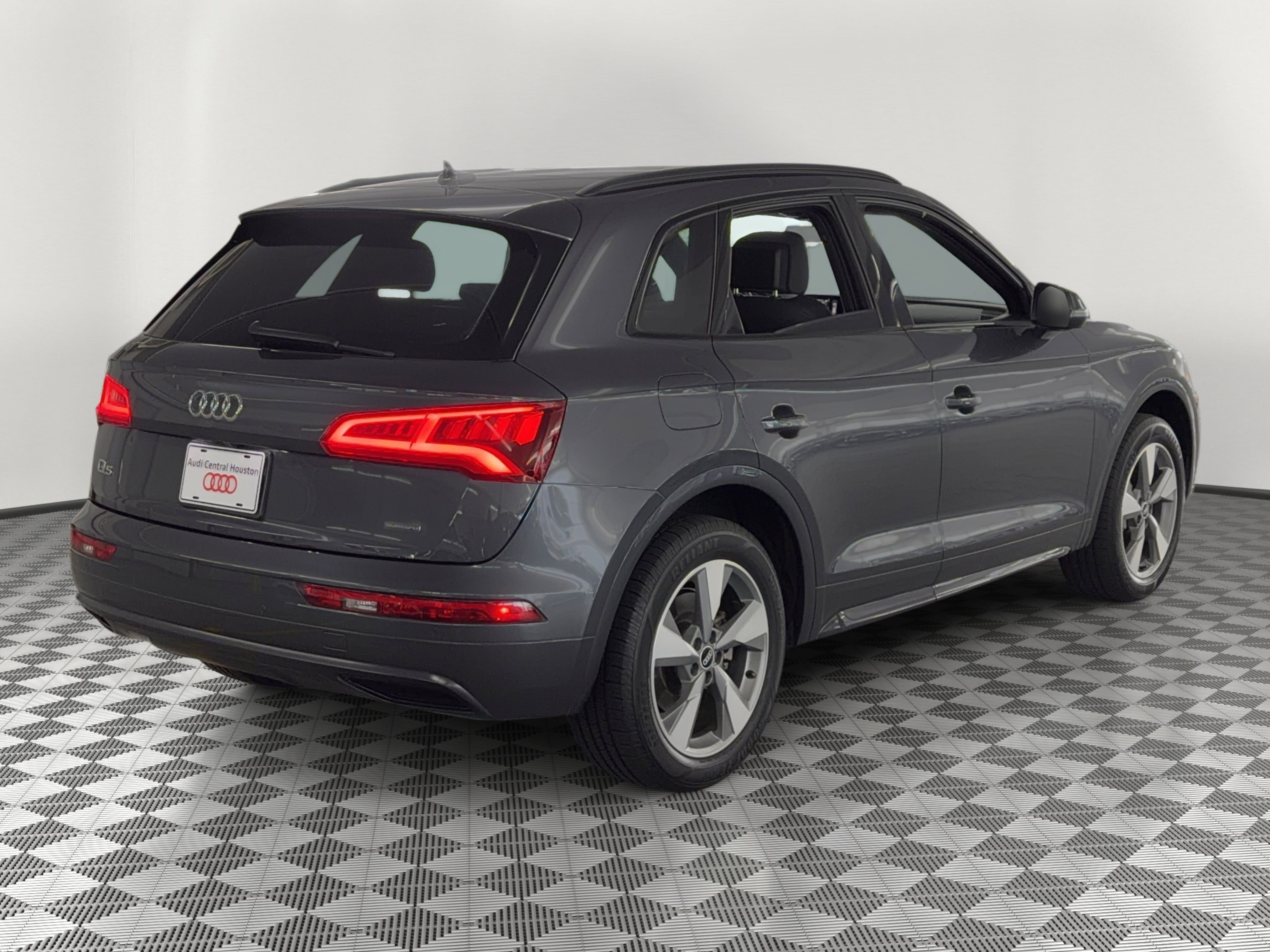 Used 2020 Audi Q5 2.0T Premium AWD/4WD image 9