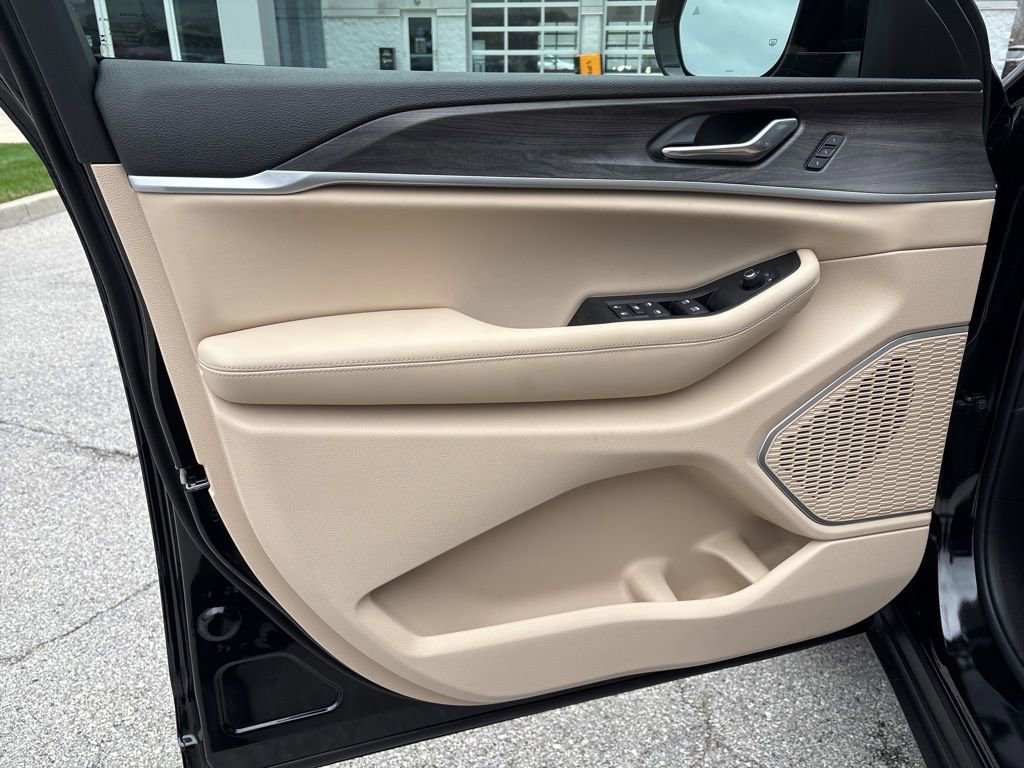 New 2026 Jeep Grand Cherokee Limited AWD/4WD image 8