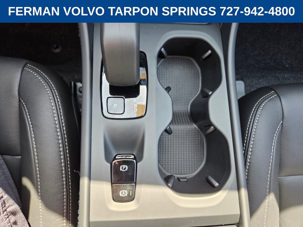 New 2026 Volvo XC40 B5 Core image 27