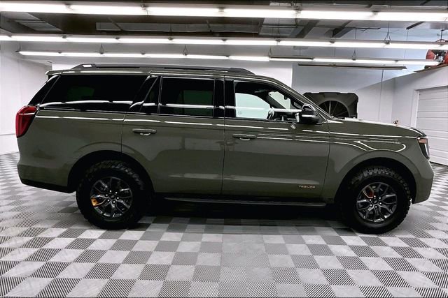 Used 2025 Ford Expedition Tremor AWD/4WD image 14
