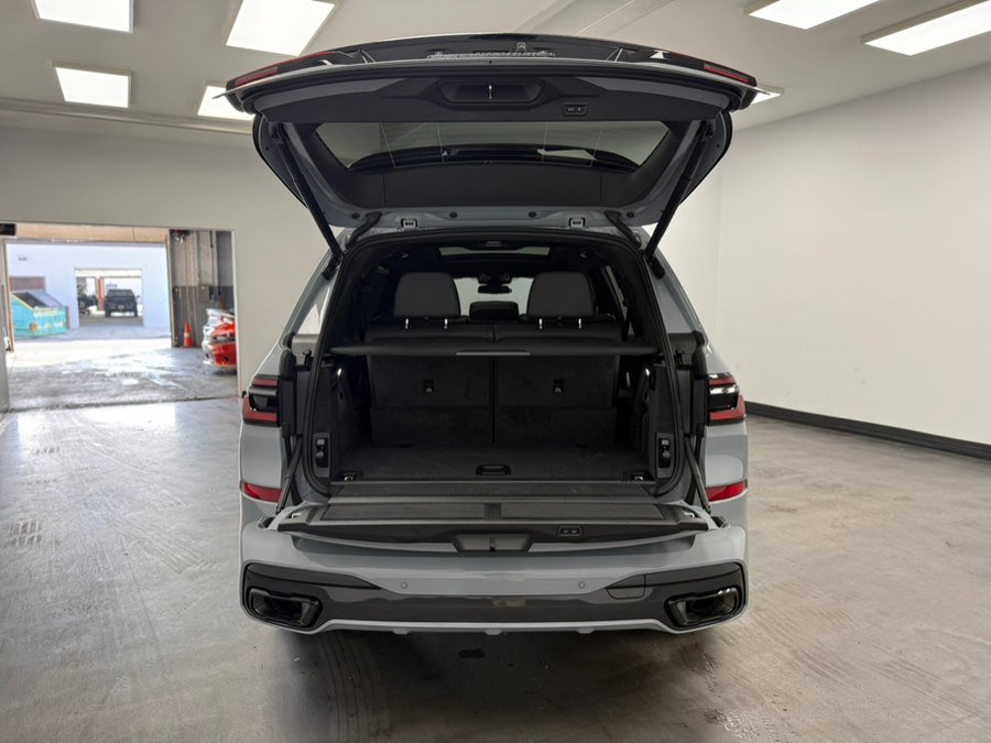 Used 2026 BMW X7 xDrive40i w/ Executive Package image 21