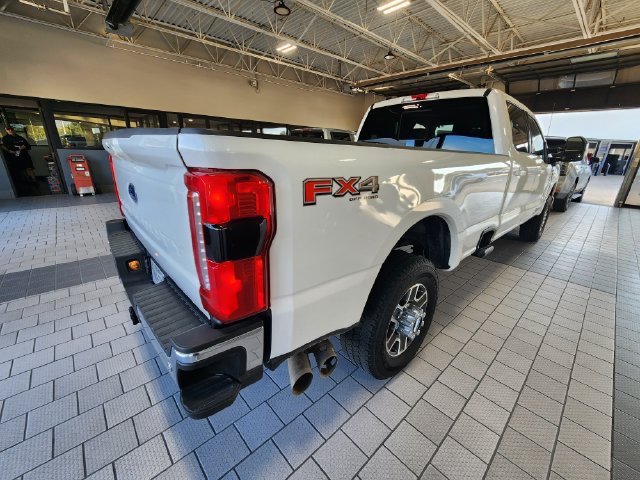 Used 2024 Ford F350 Lariat w/ Lariat Ultimate Package AWD/4WD image 4