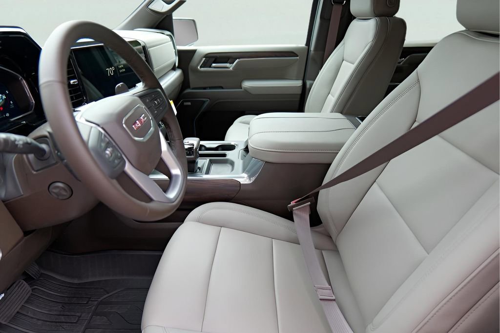 New 2026 GMC Sierra 1500 SLT image 9