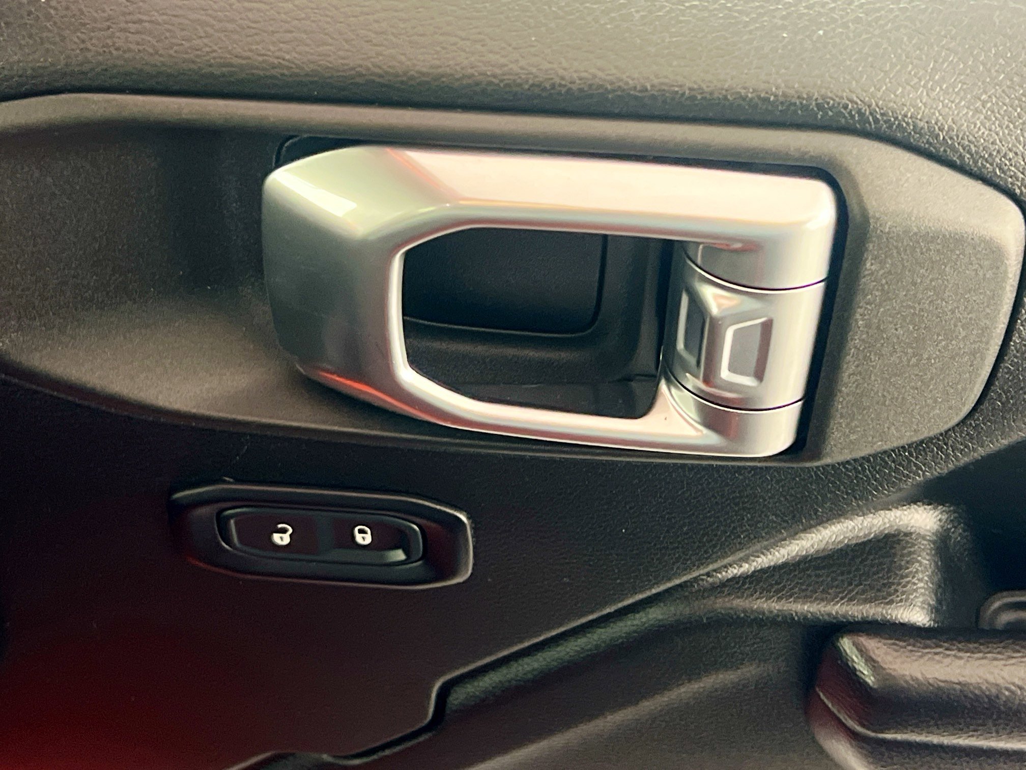 Used 2018 Jeep Wrangler Unlimited Rubicon w/ LED Lighting Group image 30