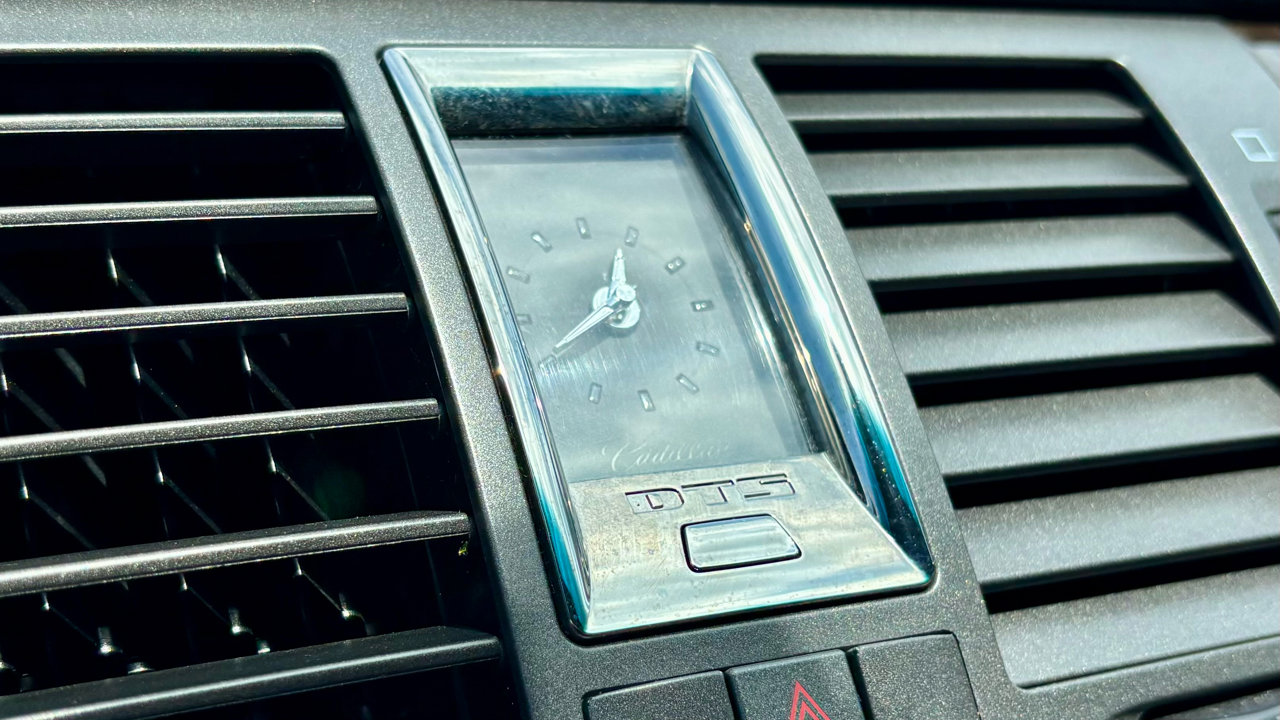 Used 2011 Cadillac DTS Hearse image 19